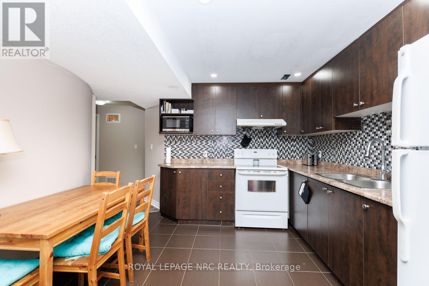 25 Maverick Crescent, Brampton, Ontario  L6R 3E6 - Photo 46 - W13804560