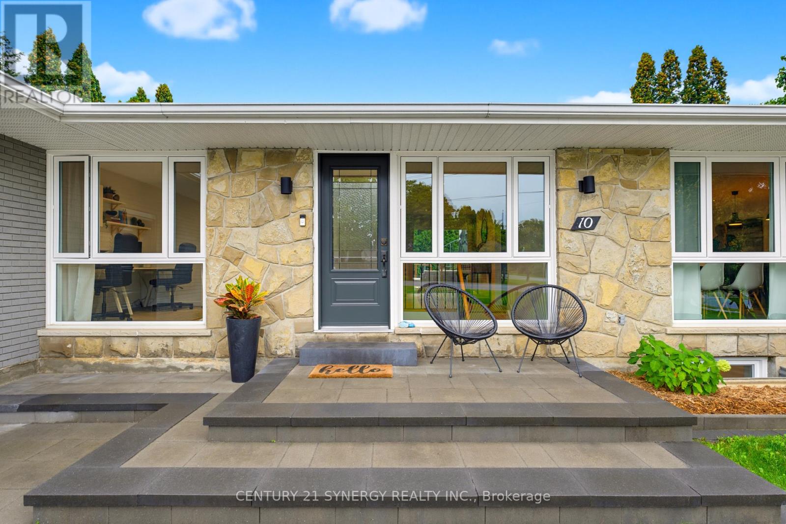 10 Honey Gables Drive, Ottawa, Ontario K1V 1H5 - Photo 3 - X13804506