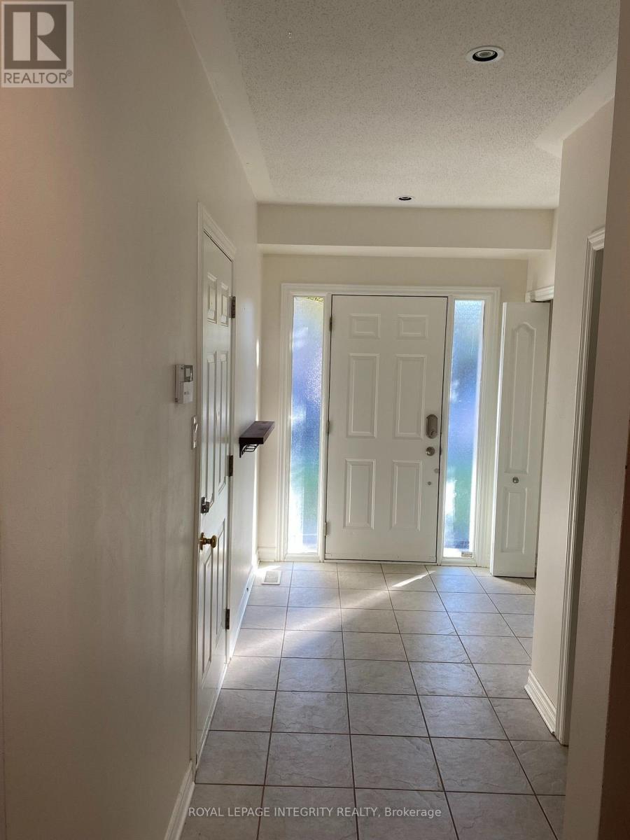 81 Fratton Way, Ottawa, Ontario K2G 7C4 - Photo 2 - X13804512