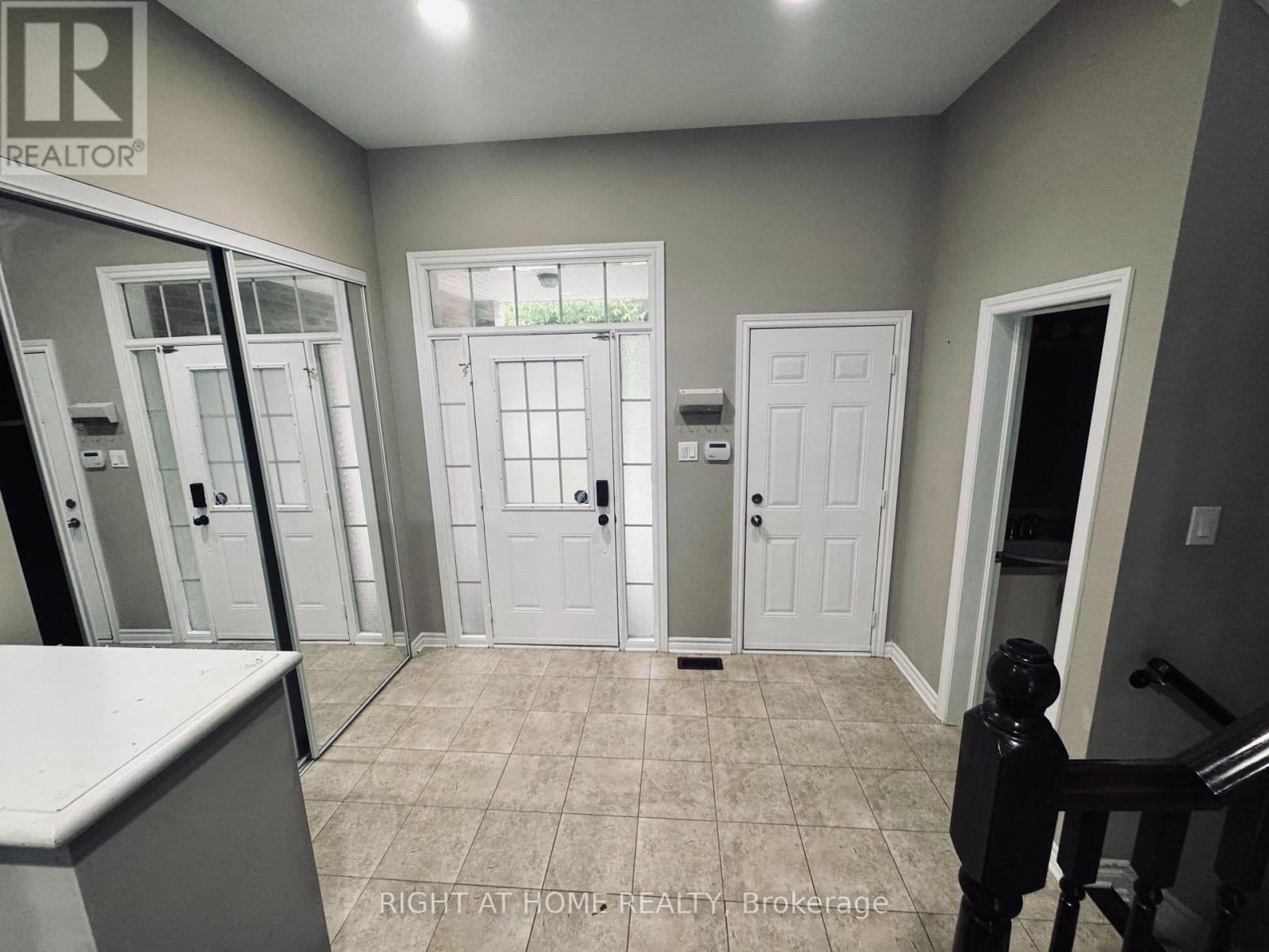 428 Foxhall Way, Ottawa, Ontario K2M 0G1 - Photo 3 - X13804616