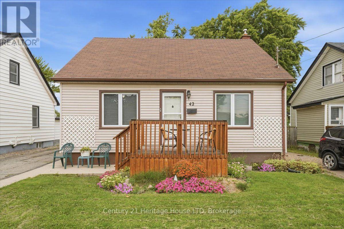 42 Lincoln Street, Welland, Ontario  L3C 5J1 - Photo 3 - X13804462