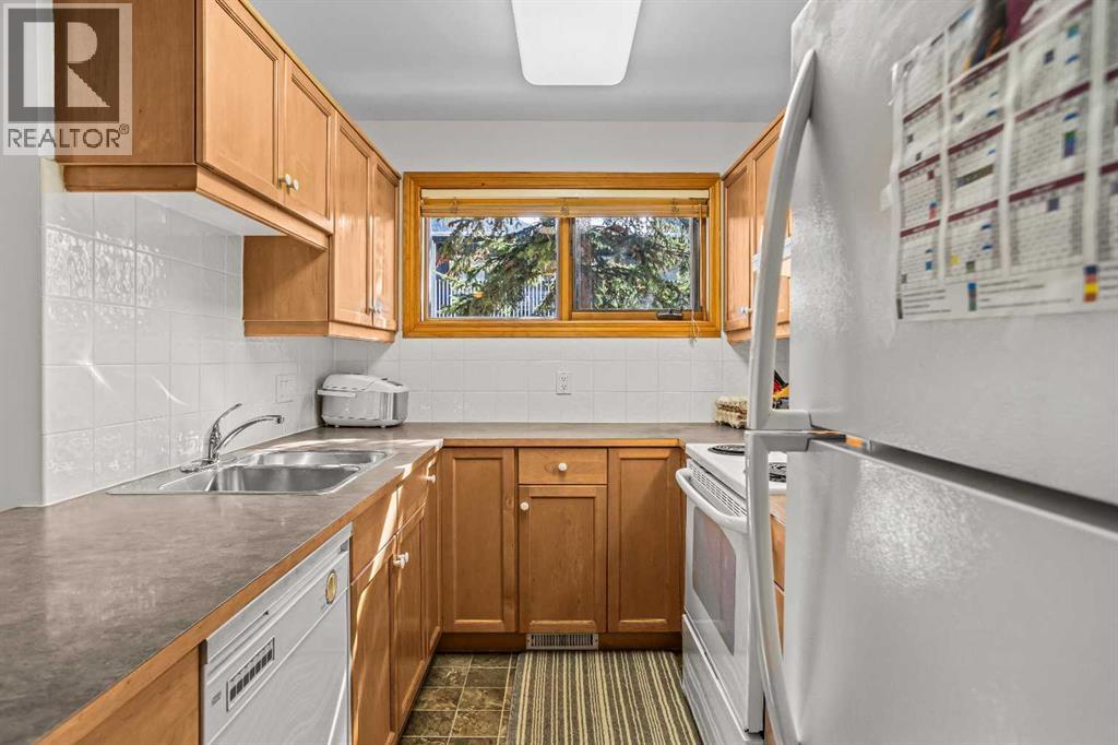 203, 404 Marten Street, Banff, Alberta  T1L 1C6 - Photo 16 - A2346610