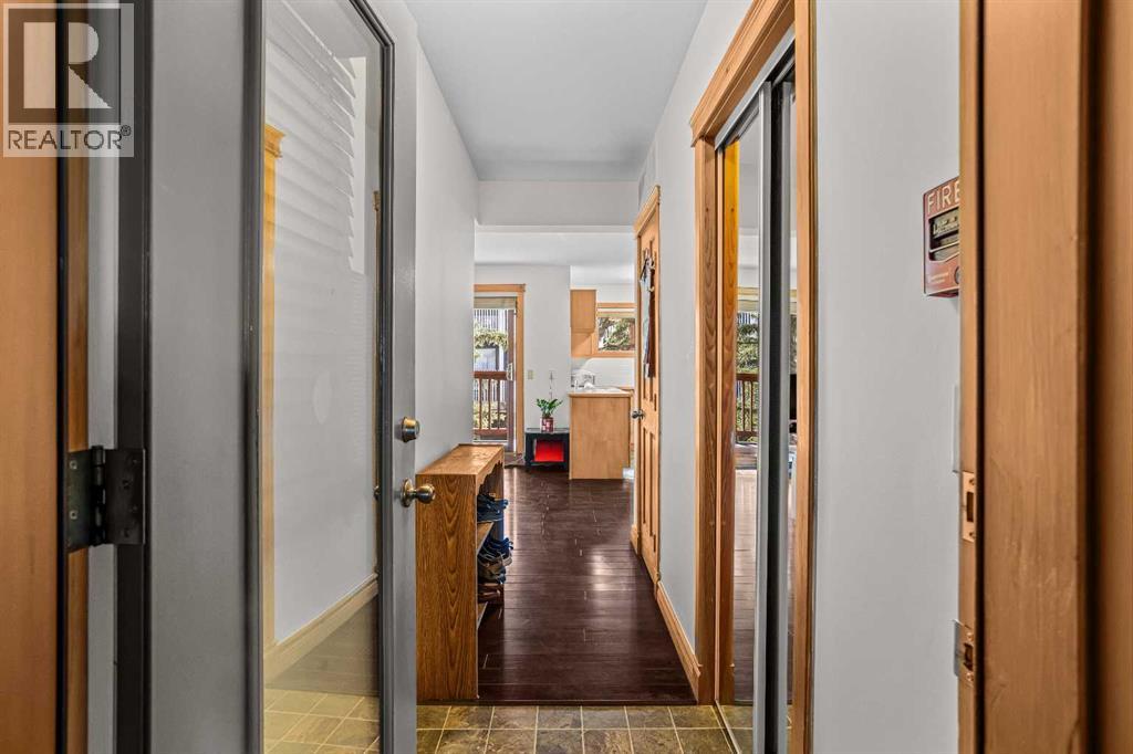 203, 404 Marten Street, Banff, Alberta  T1L 1C6 - Photo 5 - A2346610