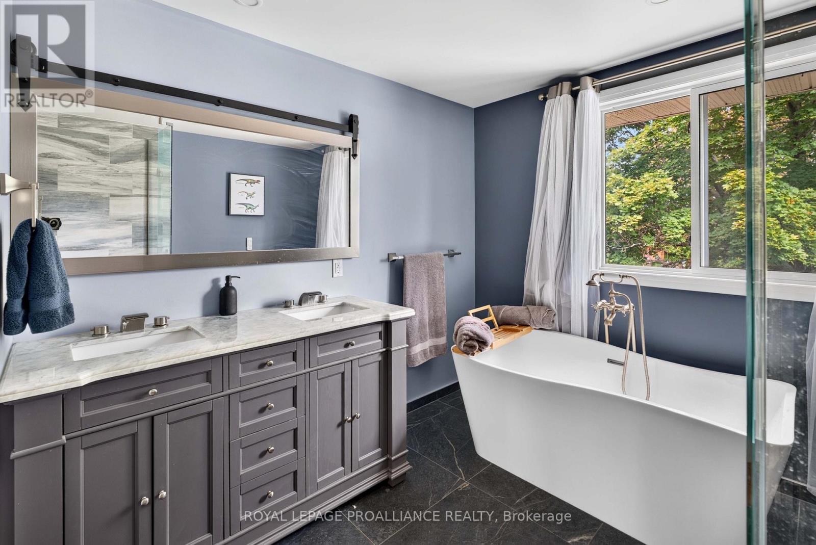 241 Olympus Avenue, Kingston, Ontario  K7M 5S3 - Photo 35 - X13804564
