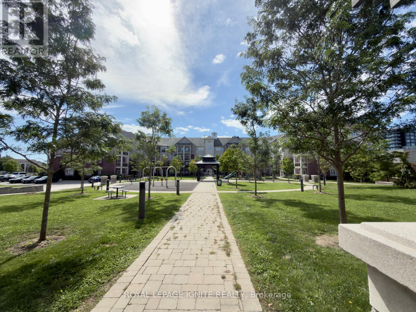 226 - 80 Aspen Springs Drive, Clarington, Ontario  L1C 0V4 - Photo 14 - E13804490