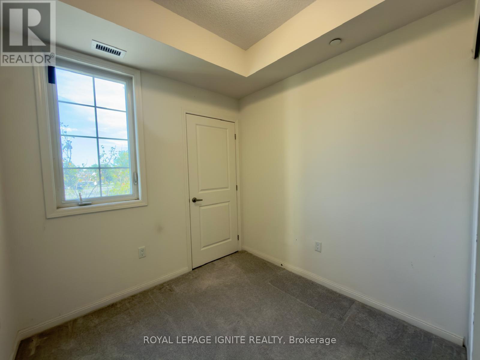 226 - 80 Aspen Springs Drive, Clarington, Ontario  L1C 0V4 - Photo 6 - E13804490