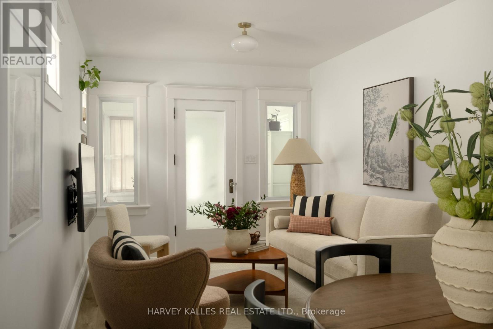 84 Coleridge Avenue, Toronto, Ontario  M4C 4H6 - Photo 6 - E13804508