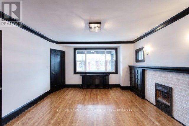 Upper - 51 Wineva Avenue, Toronto, Ontario  M4E 2T1 - Photo 3 - E13804546
