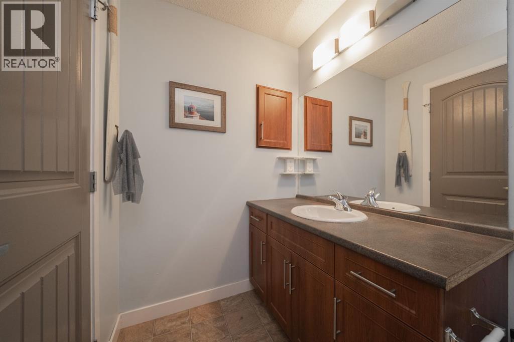 2101, 204 Sparrow Hawk Drive