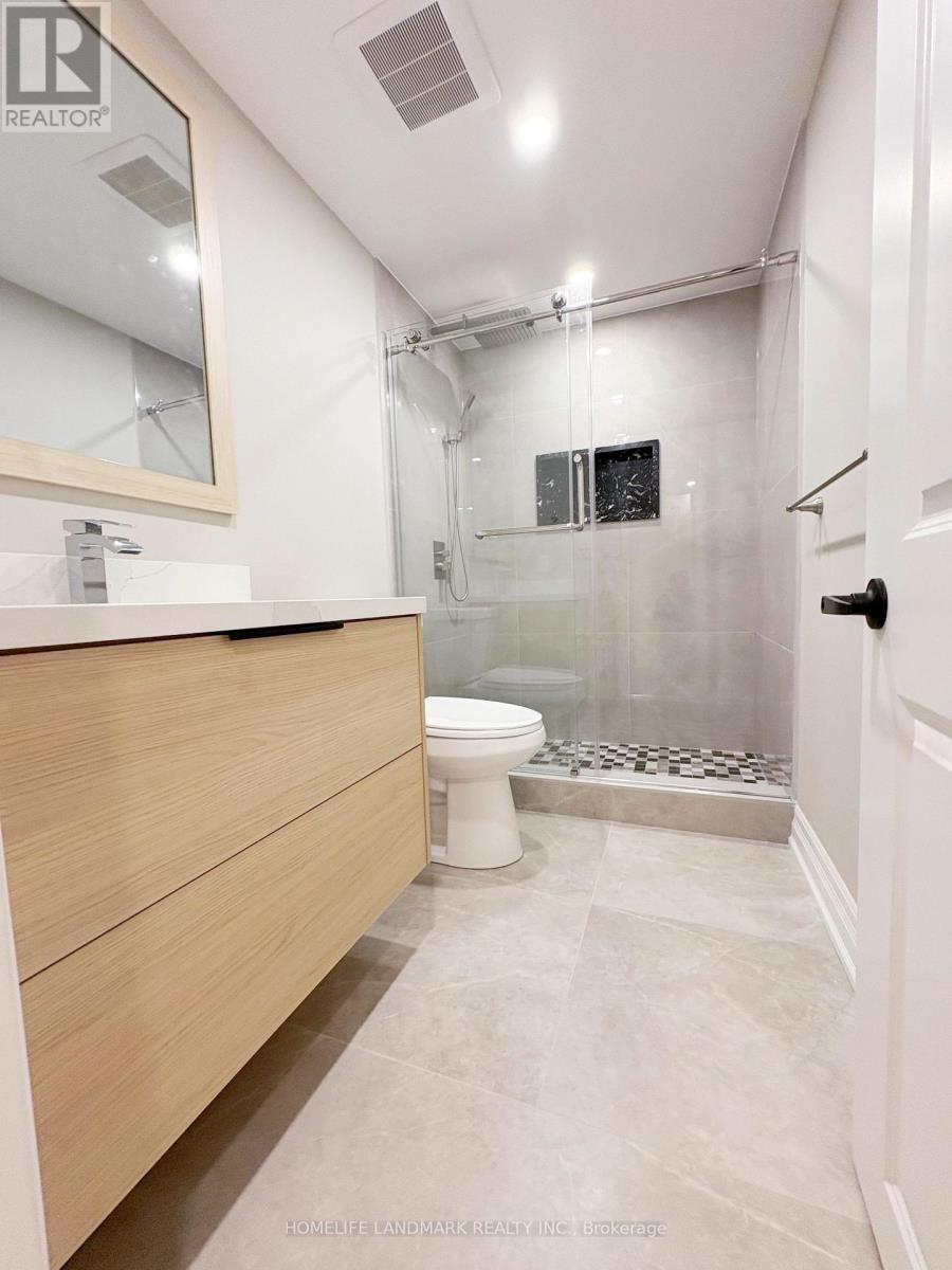 18 Halldorson Avenue, Aurora, Ontario  L4G 7Z2 - Photo 11 - N13804468
