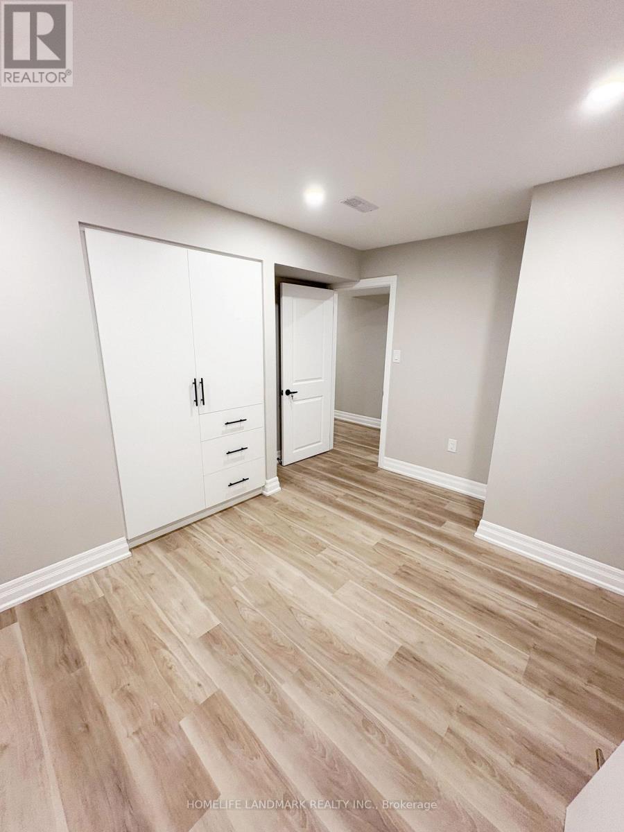 18 Halldorson Avenue, Aurora, Ontario  L4G 7Z2 - Photo 12 - N13804468