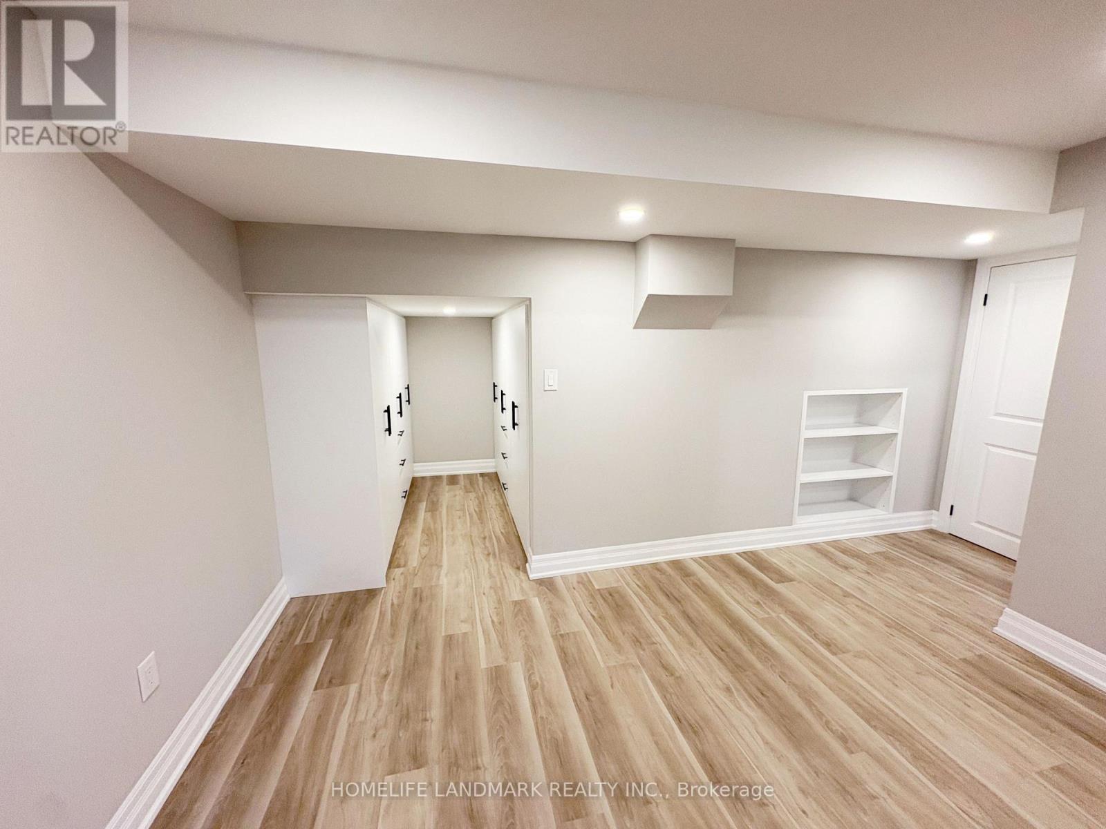 18 Halldorson Avenue, Aurora, Ontario  L4G 7Z2 - Photo 9 - N13804468