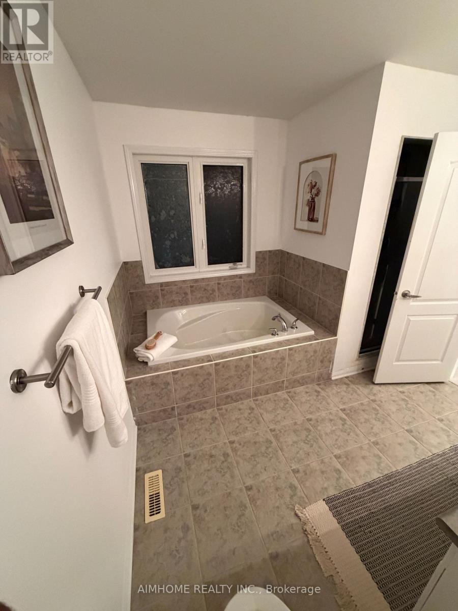 49 Fred Silvester Road, Whitchurch-Stouffville, Ontario  L4A 0J6 - Photo 37 - N13804596