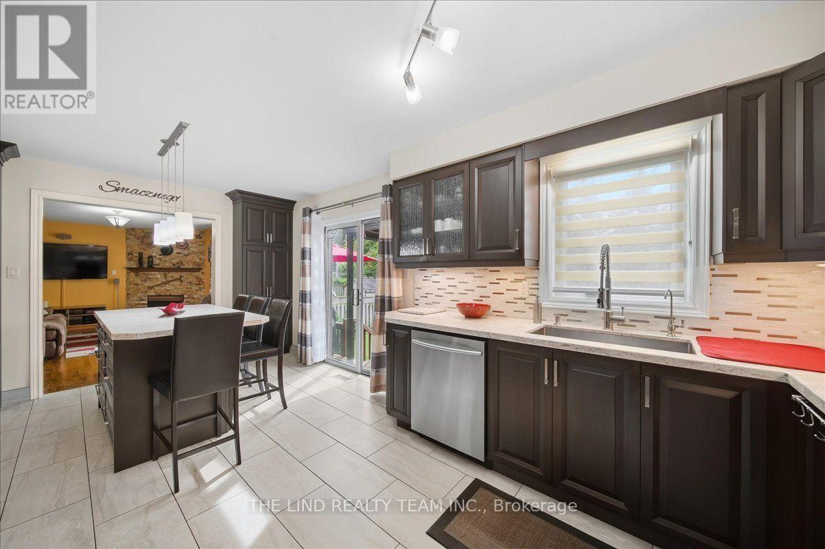 103 Allenvale Drive, Aurora, Ontario  L4G 6P8 - Photo 14 - N13804602