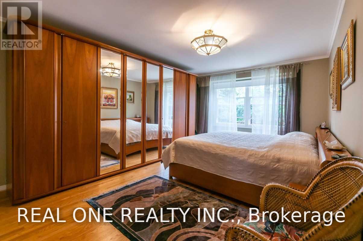 125 Briarwood Road, Markham (Unionville), Ontario  L3R 2X1 - Photo 20 - N13804604