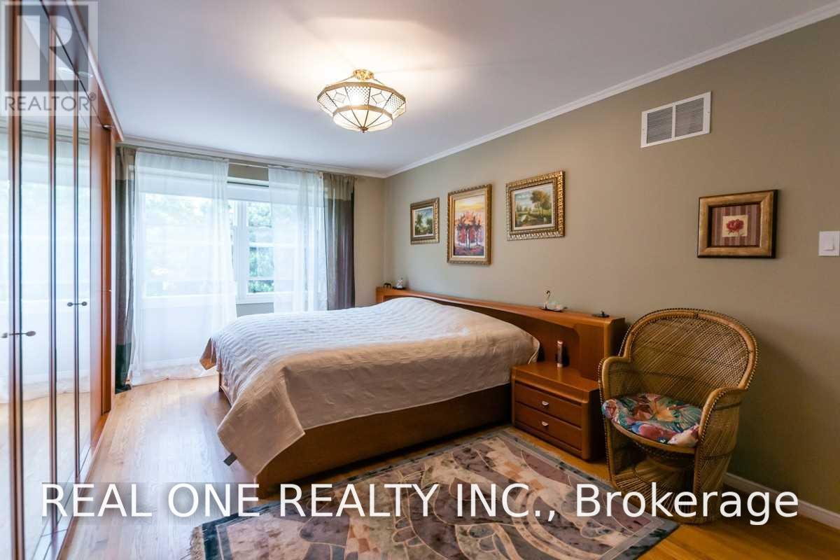 125 Briarwood Road, Markham (Unionville), Ontario  L3R 2X1 - Photo 21 - N13804604