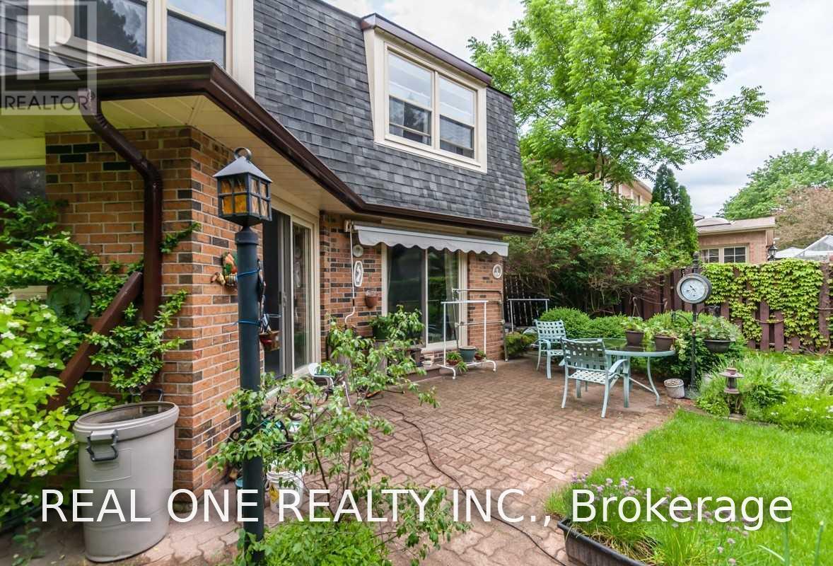 125 Briarwood Road, Markham (Unionville), Ontario  L3R 2X1 - Photo 32 - N13804604