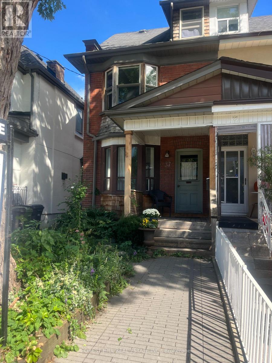 37 Hendrick Avenue, Toronto, Ontario  M6G 3S4 - Photo 23 - C13802400