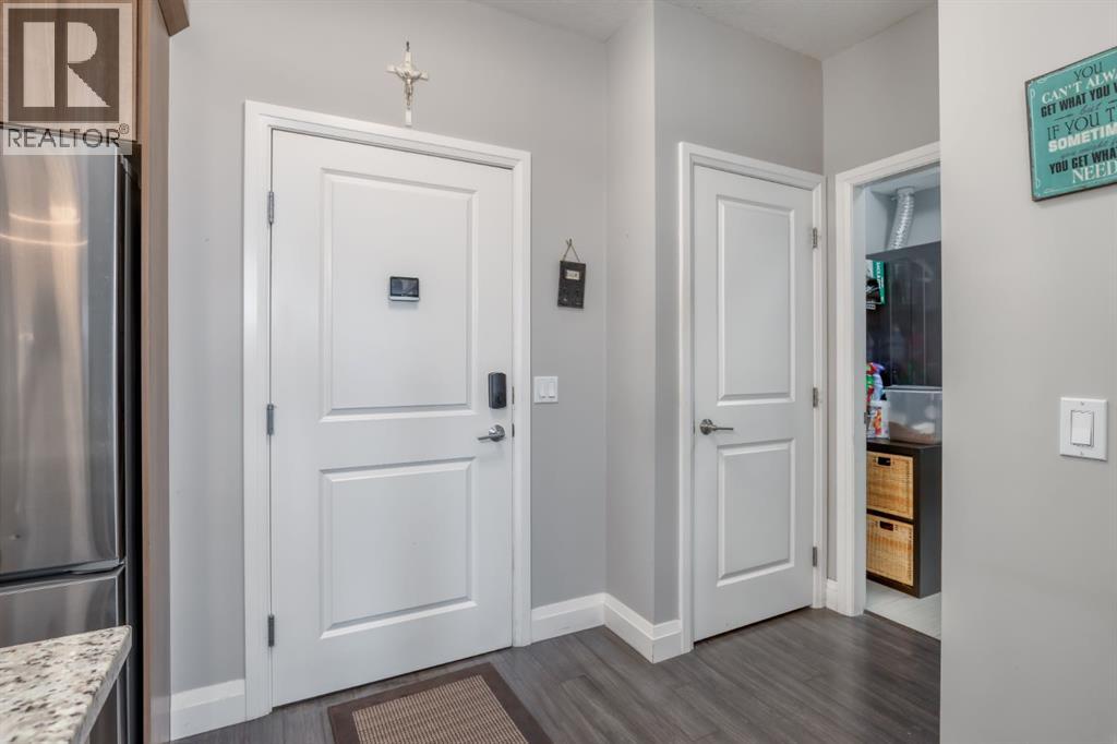 2203, 15 Sunset Square, Cochrane, Alberta  T4C 0E7 - Photo 4 - A2341928