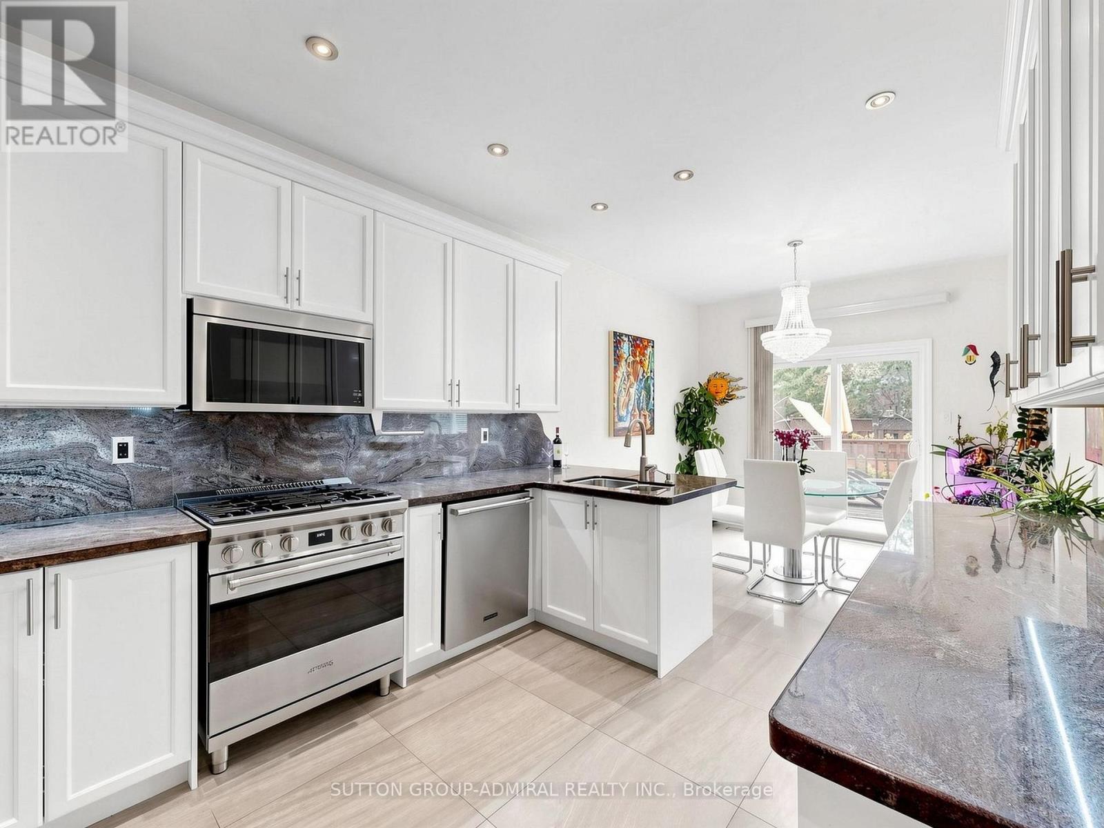 41 Ravel Drive, Vaughan, Ontario  L4J 8Z2 - Photo 9 - N13803852