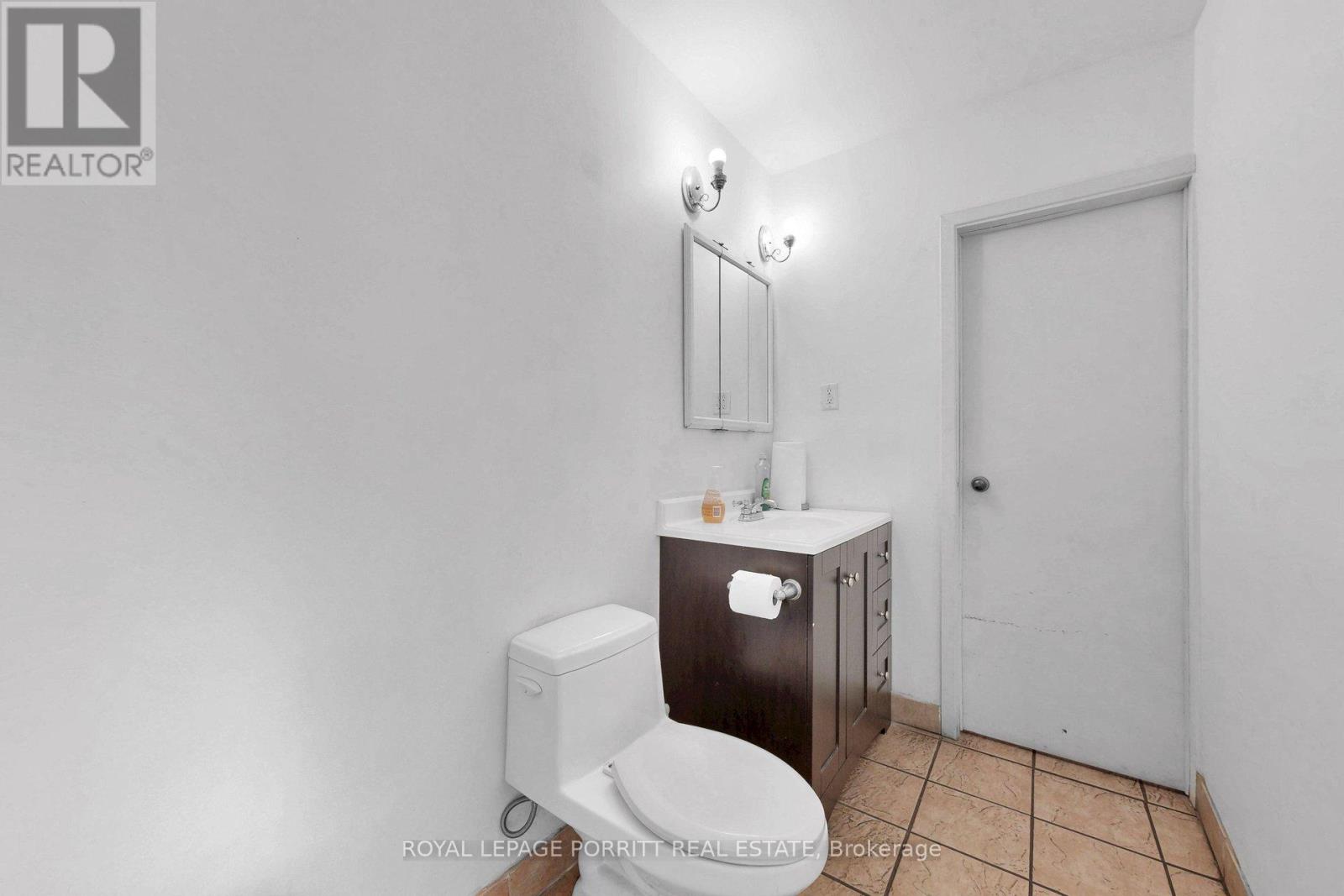 1 Towns Road N, Toronto (New Toronto), Ontario  M8Z 1A1 - Photo 14 - W13533228