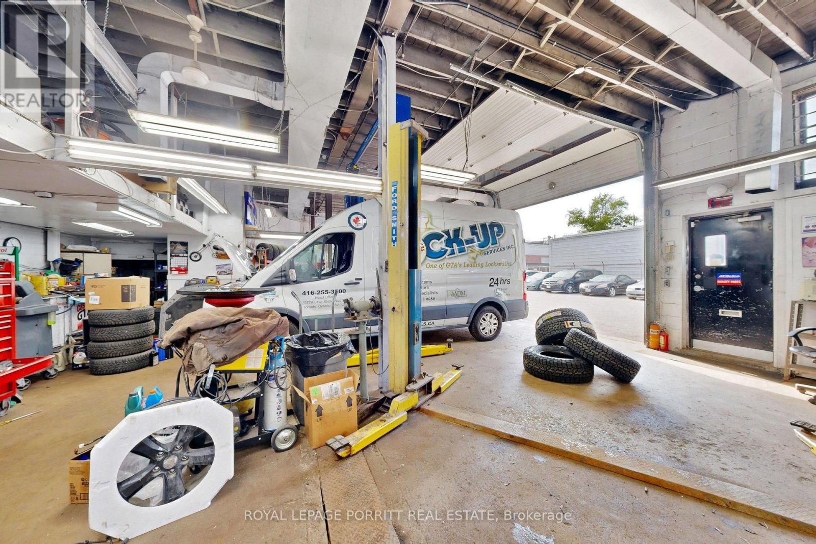 1 Towns Road N, Toronto (New Toronto), Ontario  M8Z 1A1 - Photo 23 - W13533228