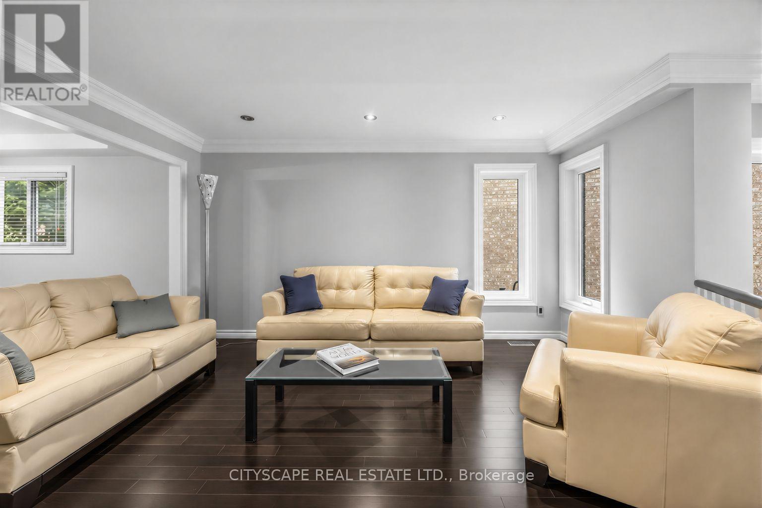 5610 Cortina Crescent, Mississauga, Ontario  L4Z 3R3 - Photo 10 - W13804532