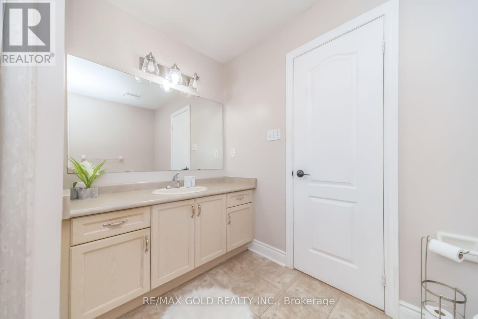 15 Newark Way, Brampton, Ontario  L7A 2V1 - Photo 19 - W13804620