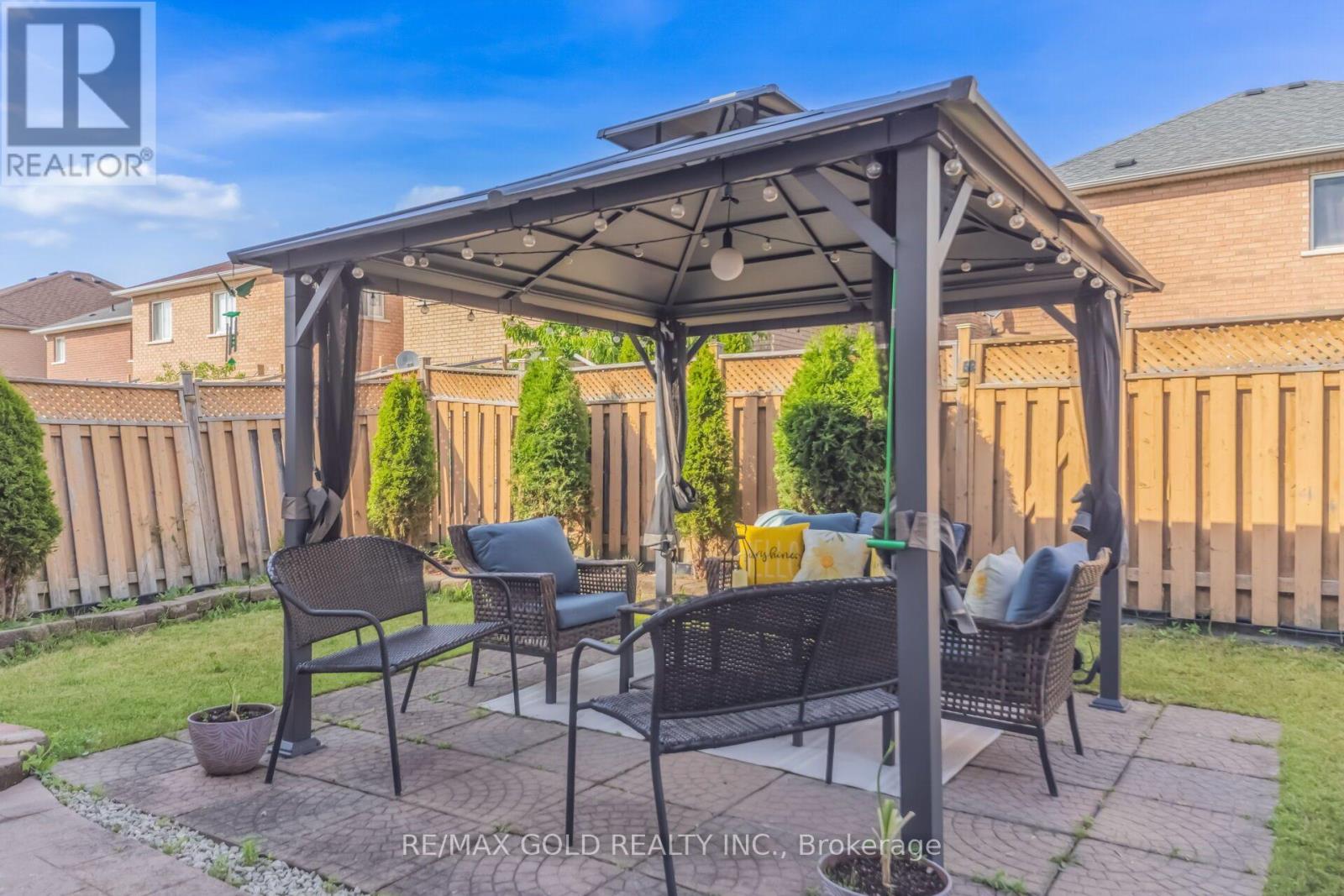 15 Newark Way, Brampton, Ontario  L7A 2V1 - Photo 41 - W13804620