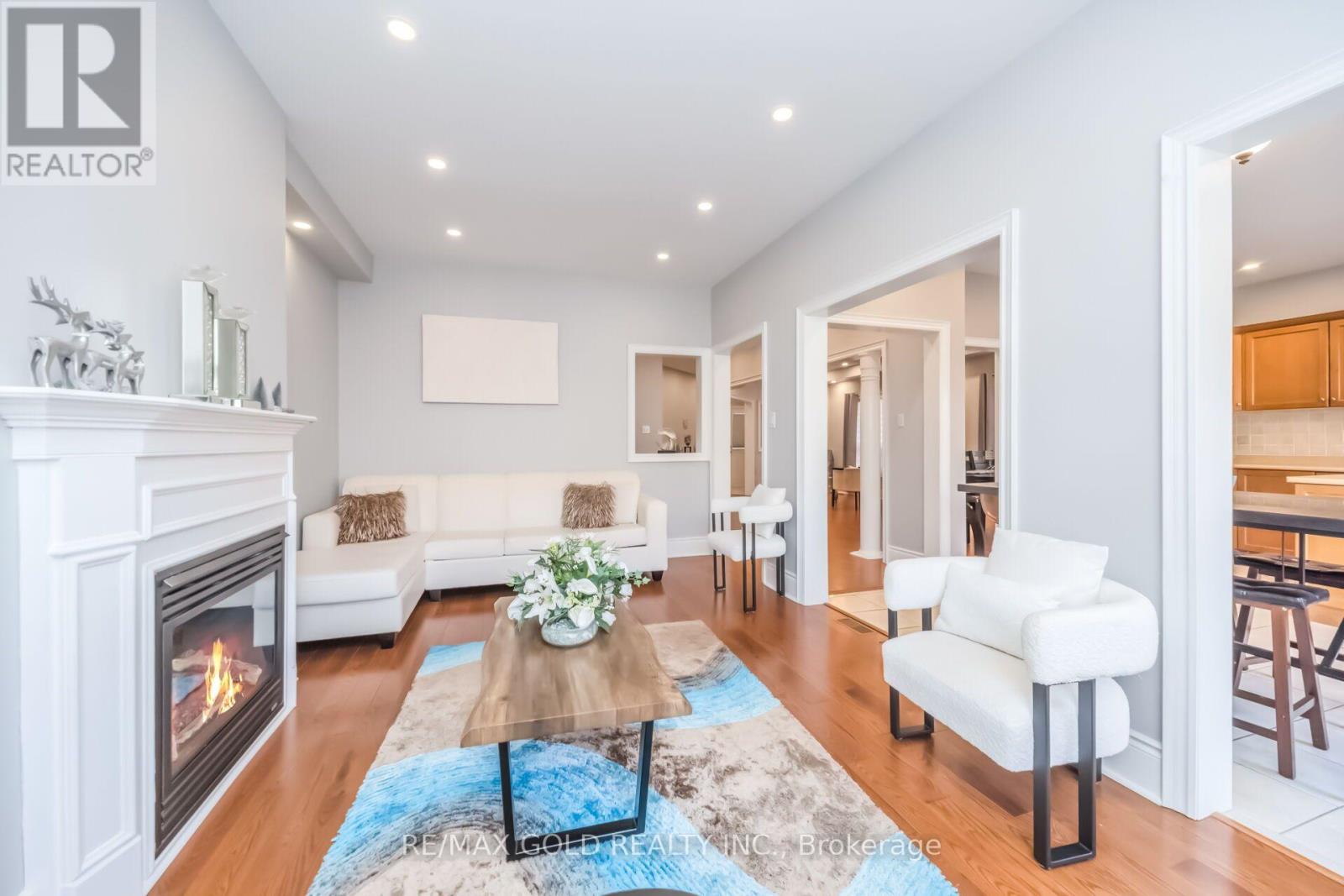 15 Newark Way, Brampton, Ontario  L7A 2V1 - Photo 7 - W13804620