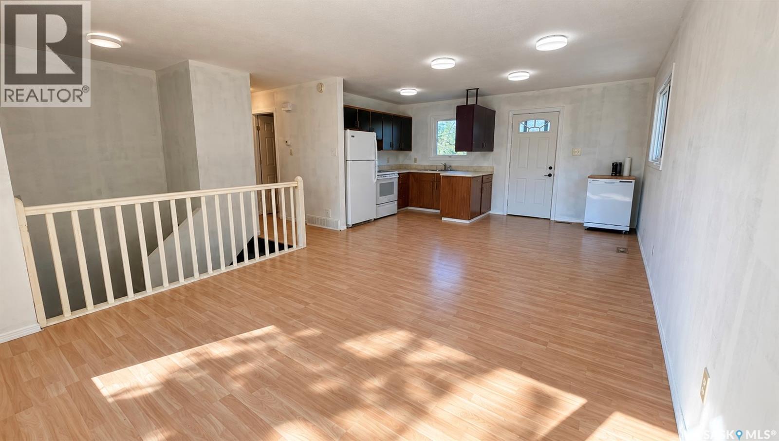 1721 H Avenue N, Saskatoon, Saskatchewan  S7L 5A5 - Photo 10 - SK048909