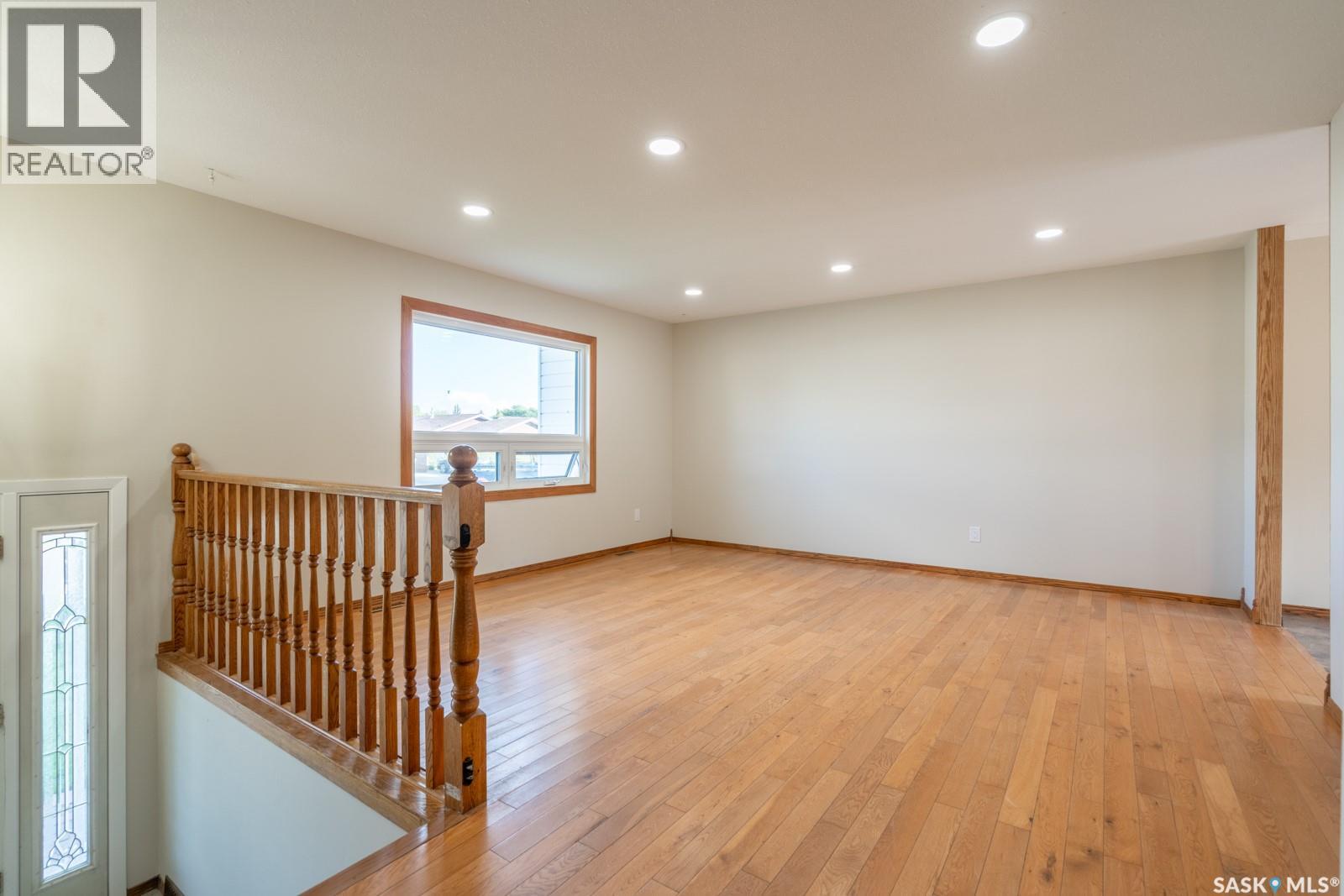 135 Fulton Drive, Regina, Saskatchewan  S4X 1A6 - Photo 4 - SK048905