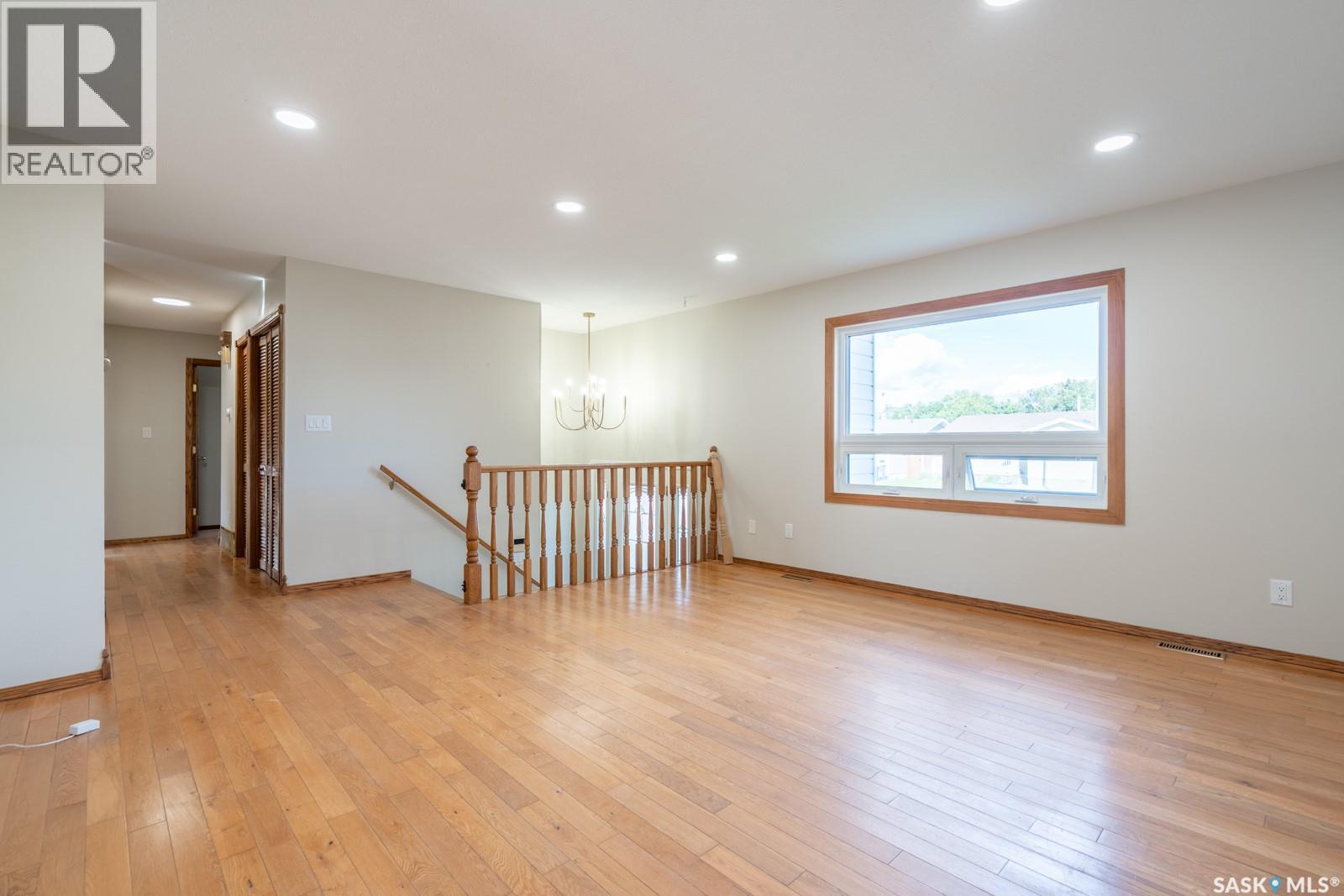135 Fulton Drive, Regina, Saskatchewan  S4X 1A6 - Photo 5 - SK048905