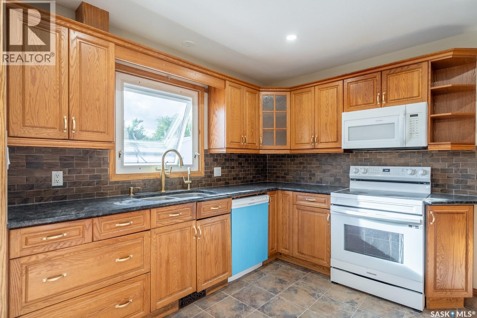 135 Fulton Drive, Regina, Saskatchewan  S4X 1A6 - Photo 9 - SK048905