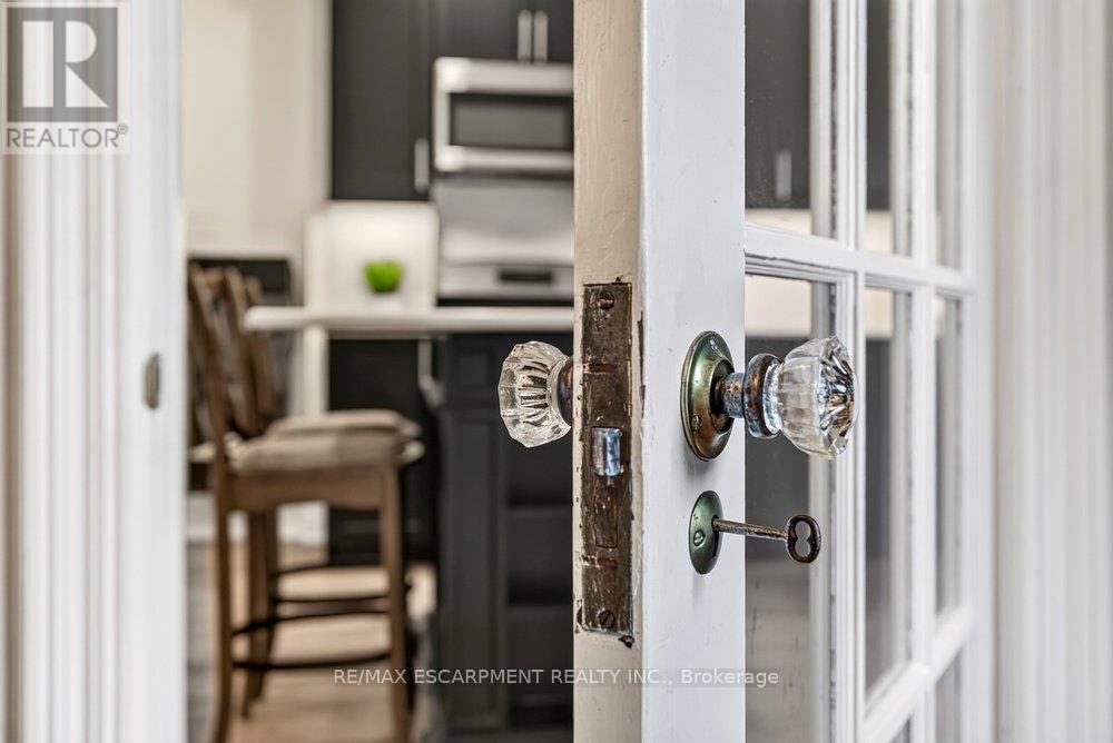 25 Book Road, Grimsby, Ontario  L3M 2M3 - Photo 22 - X13804458