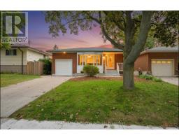 15 CLEARWATER DRIVE, Hamilton, Ontario