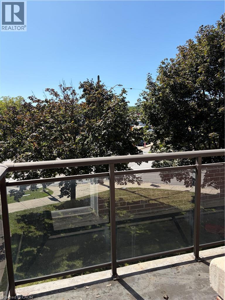 2 Grant Boulevard Unit# 6, Dundas, Ontario  L9H 4L4 - Photo 3 - 40864179