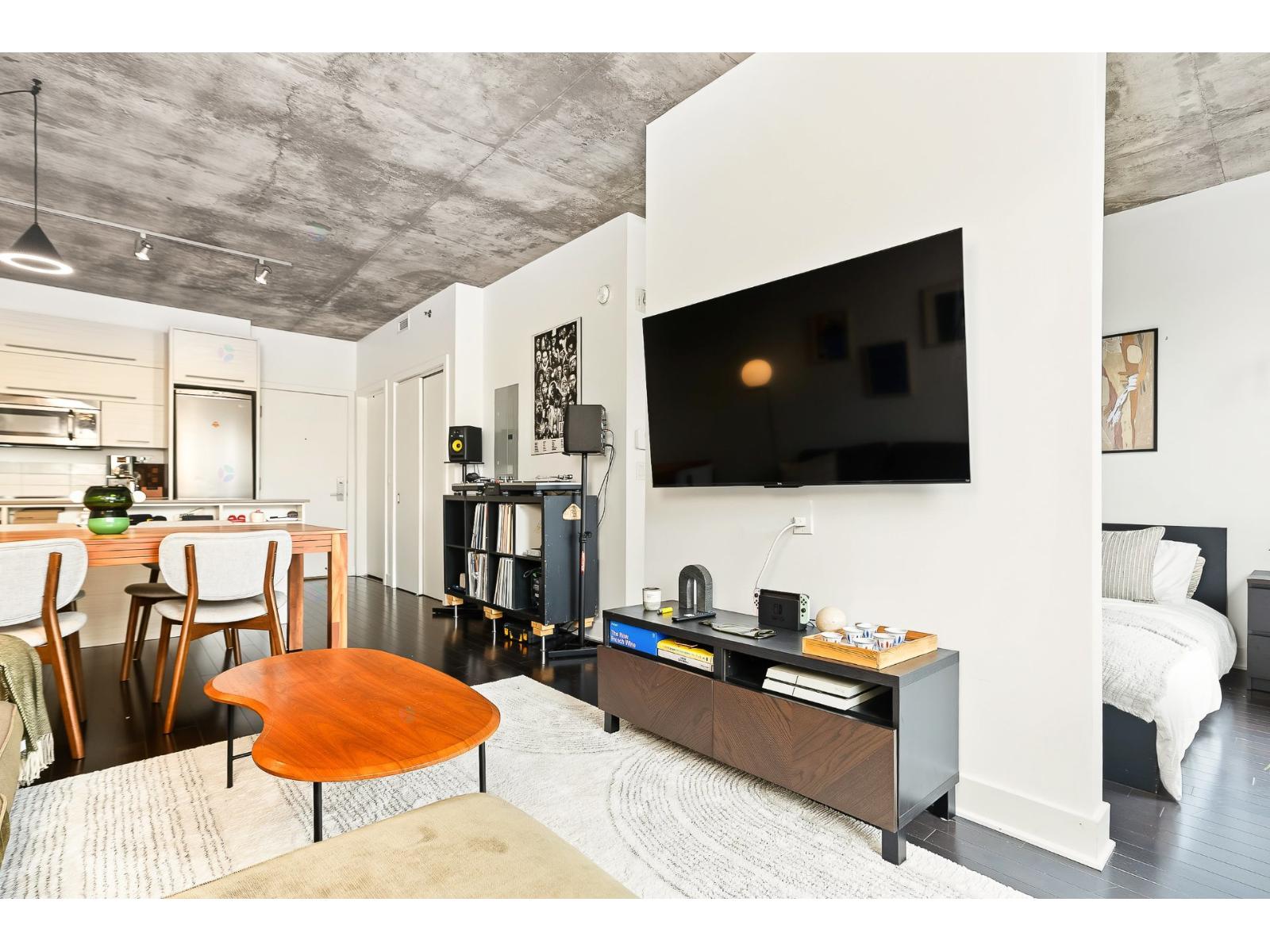 3810 Rue St-Antoine O.|#418 Montréal (Le Sud-Ouest) Quebec Canada H4C1B4 5