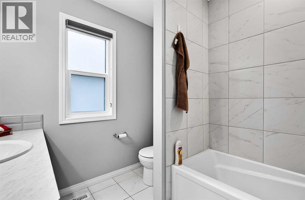 30 Yorkville Boulevard SW, Calgary, Alberta  T2X 4K6 - Photo 34 - A2335736