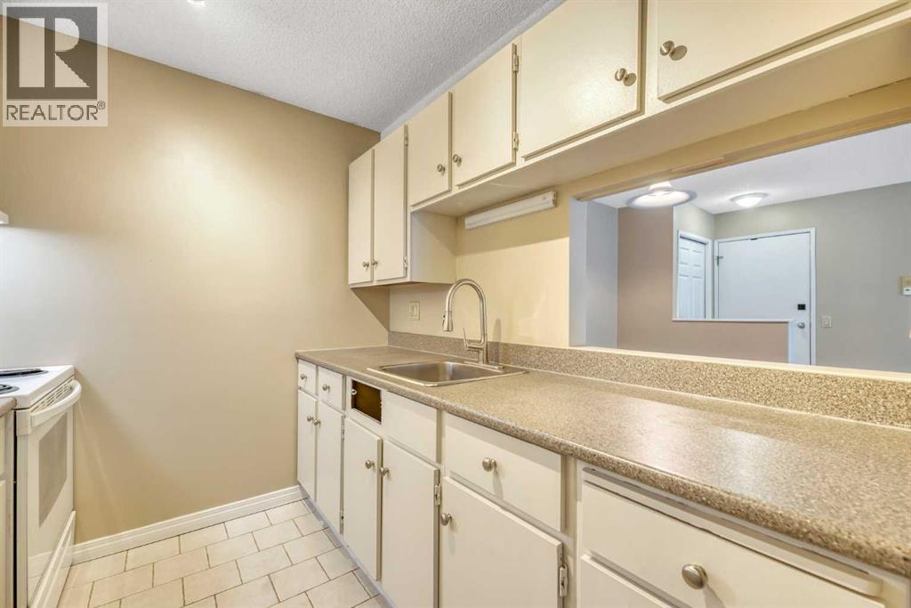 111, 10120 Brookpark Boulevard SW, Calgary, Alberta  T2W 3G3 - Photo 28 - A2338587