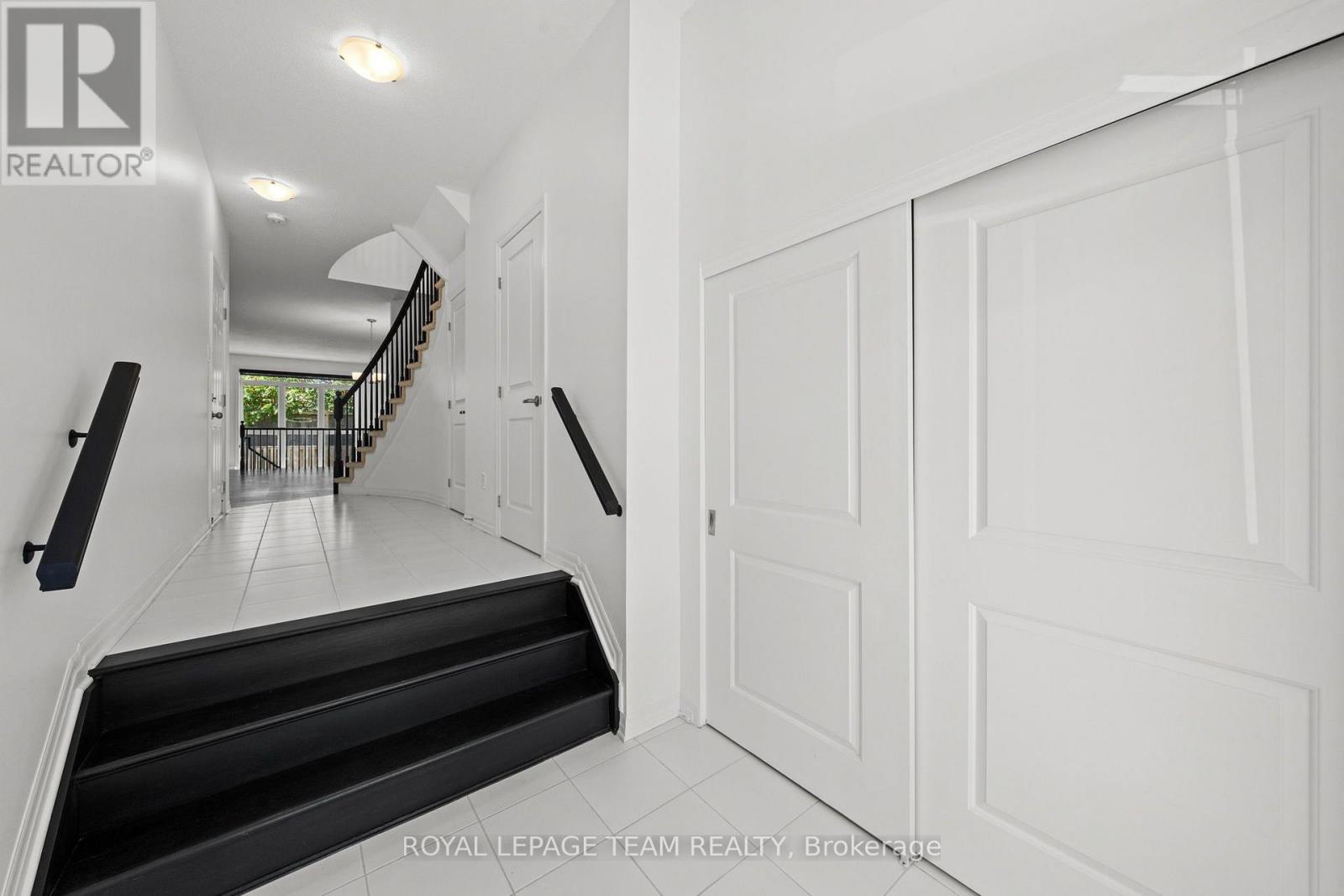 547 Rioja Street, Ottawa, Ontario  K2S 0H8 - Photo 5 - X13804634