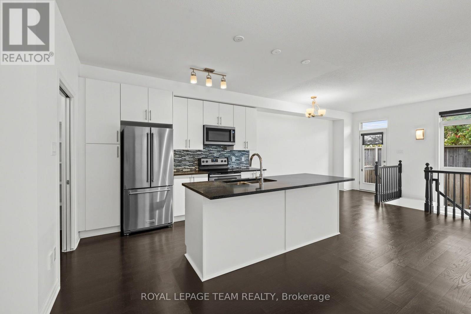 547 Rioja Street, Ottawa, Ontario  K2S 0H8 - Photo 9 - X13804634