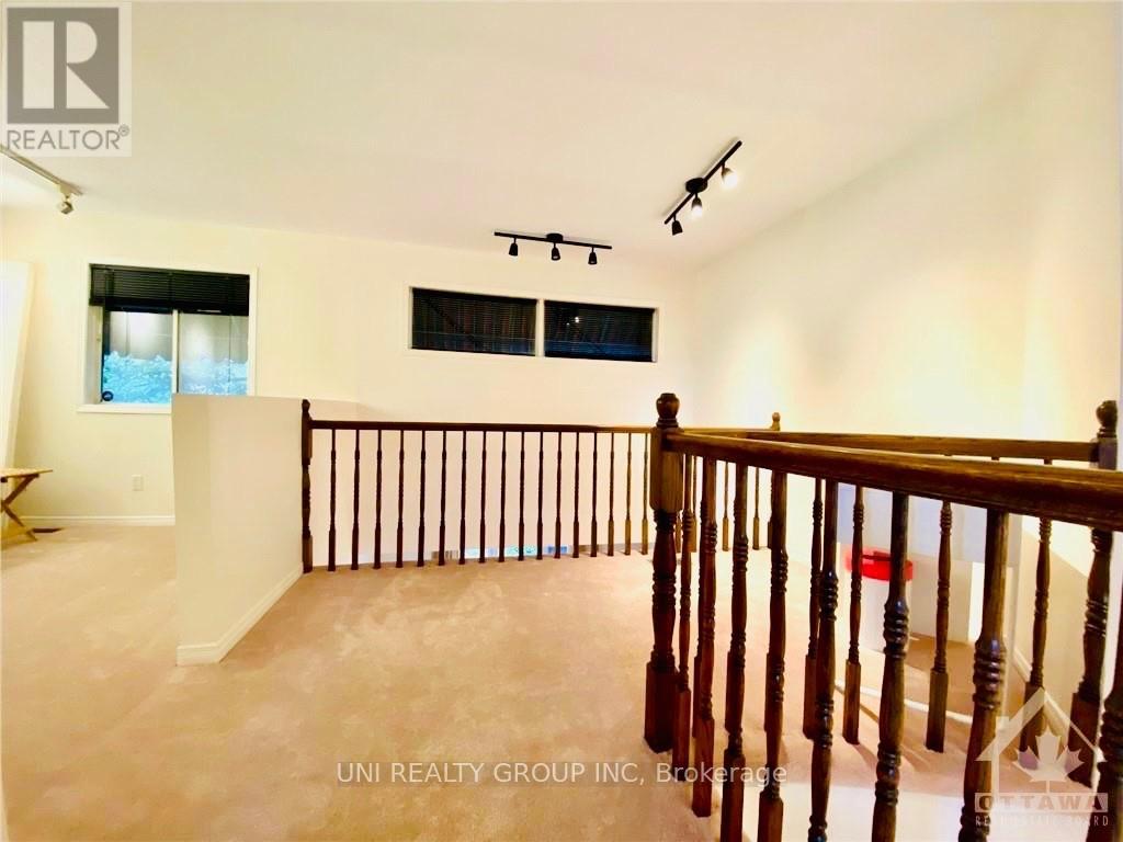 181 Thornbury Crescent, Ottawa, Ontario K2G 6C2 - Photo 6 - X13804698