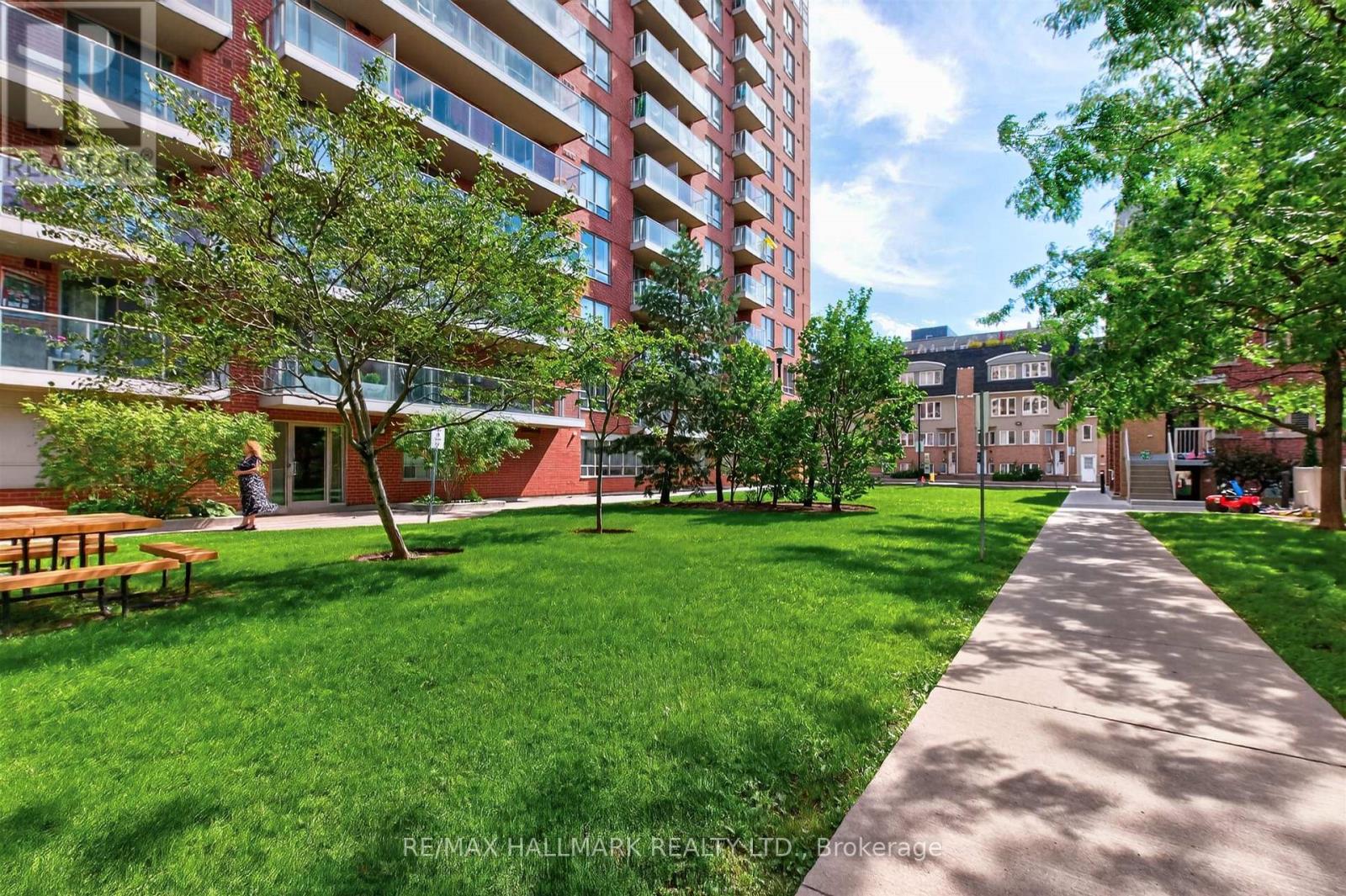 806 - 1369 Bloor Street W, Toronto, Ontario  M6P 4J4 - Photo 42 - C13804648