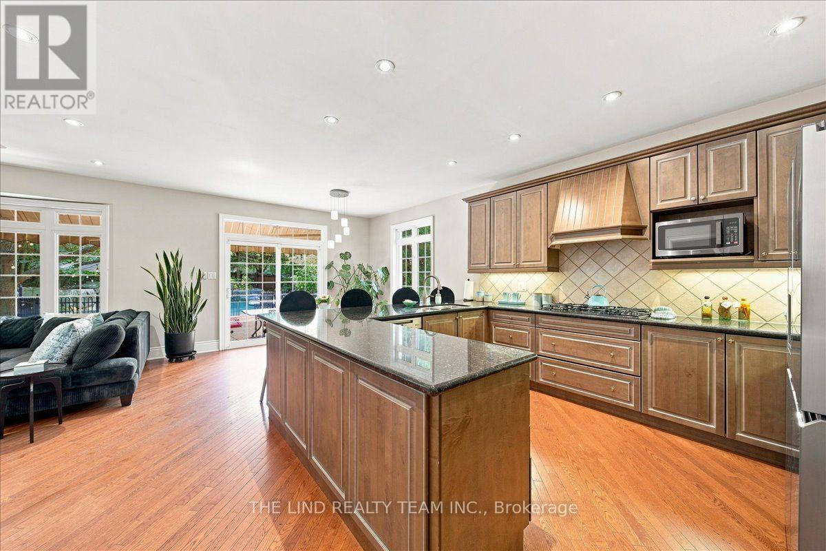 109 Willis Drive, Aurora, Ontario  L4G 7M4 - Photo 10 - N13804644