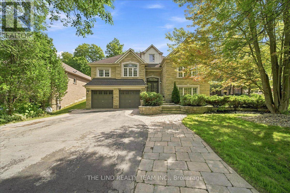 109 Willis Drive, Aurora, Ontario  L4G 7M4 - Photo 2 - N13804644