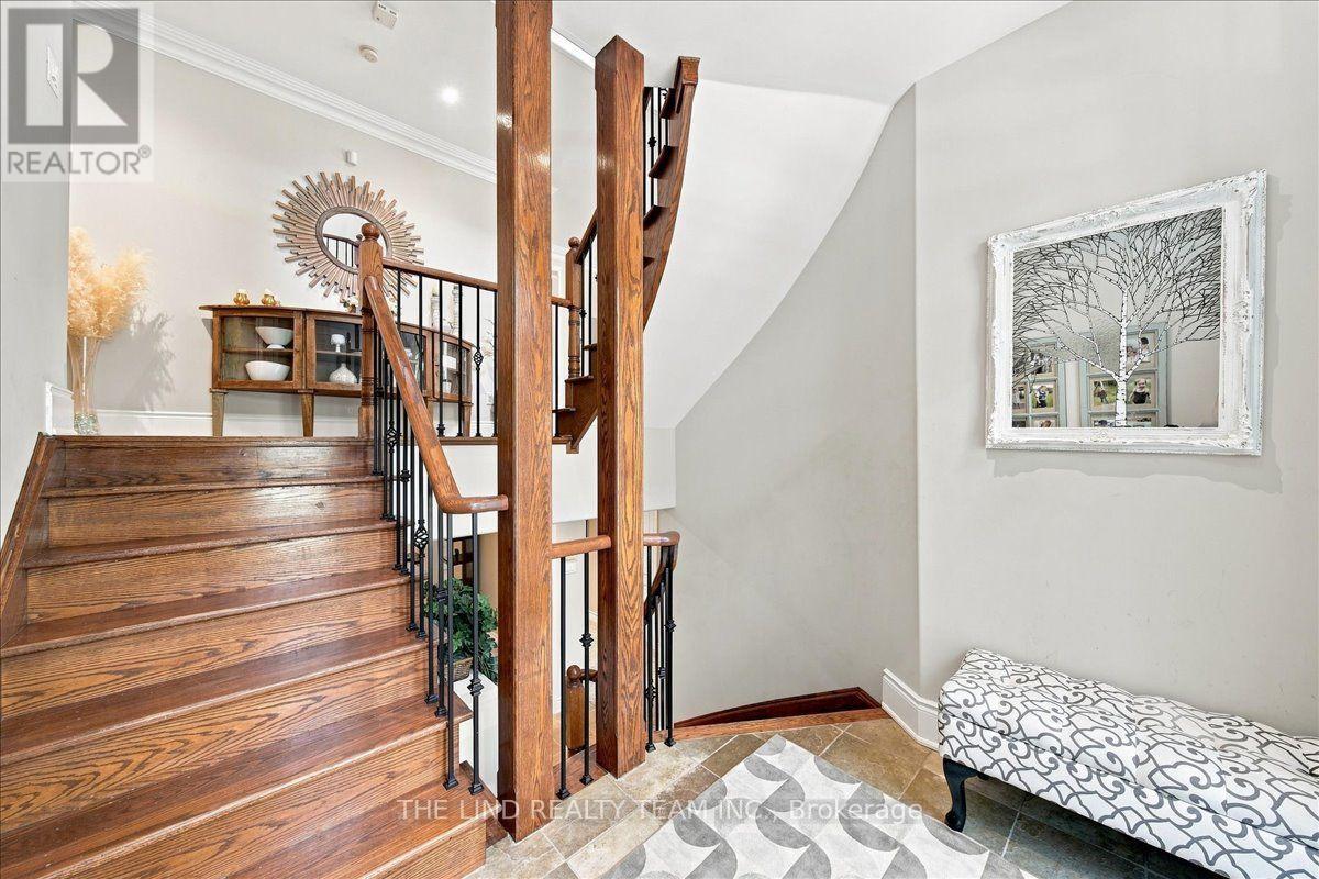 109 Willis Drive, Aurora, Ontario  L4G 7M4 - Photo 4 - N13804644