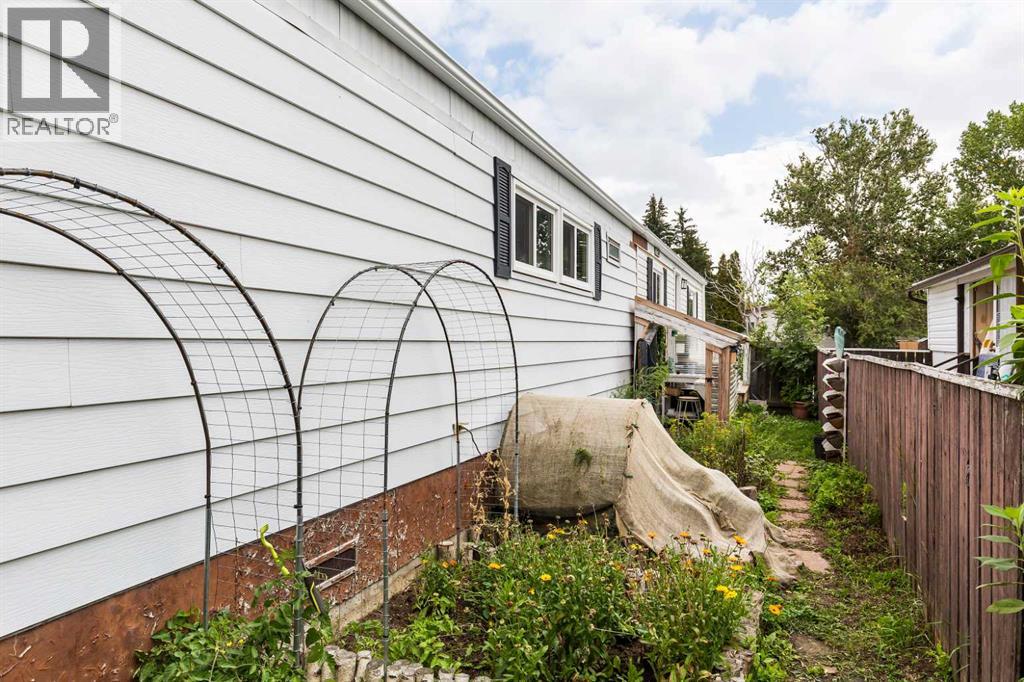 135 Dalhousie Court W