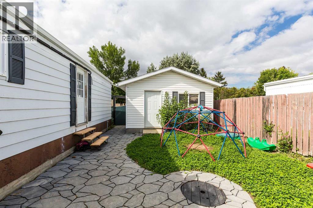 135 Dalhousie Court W