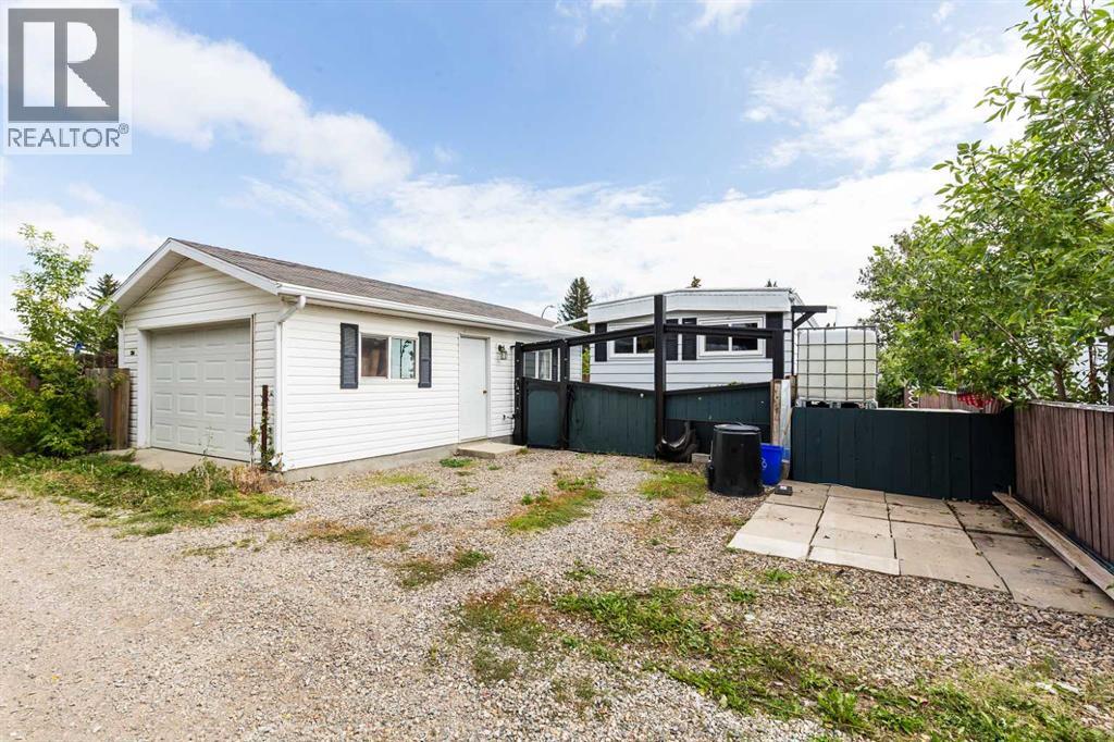 135 Dalhousie Court W